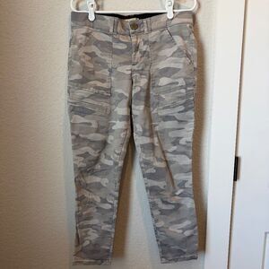 Democracy Grey Camo “Ab” Solution Pants Size 8